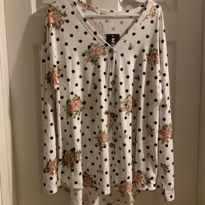 Floral and dot super soft top